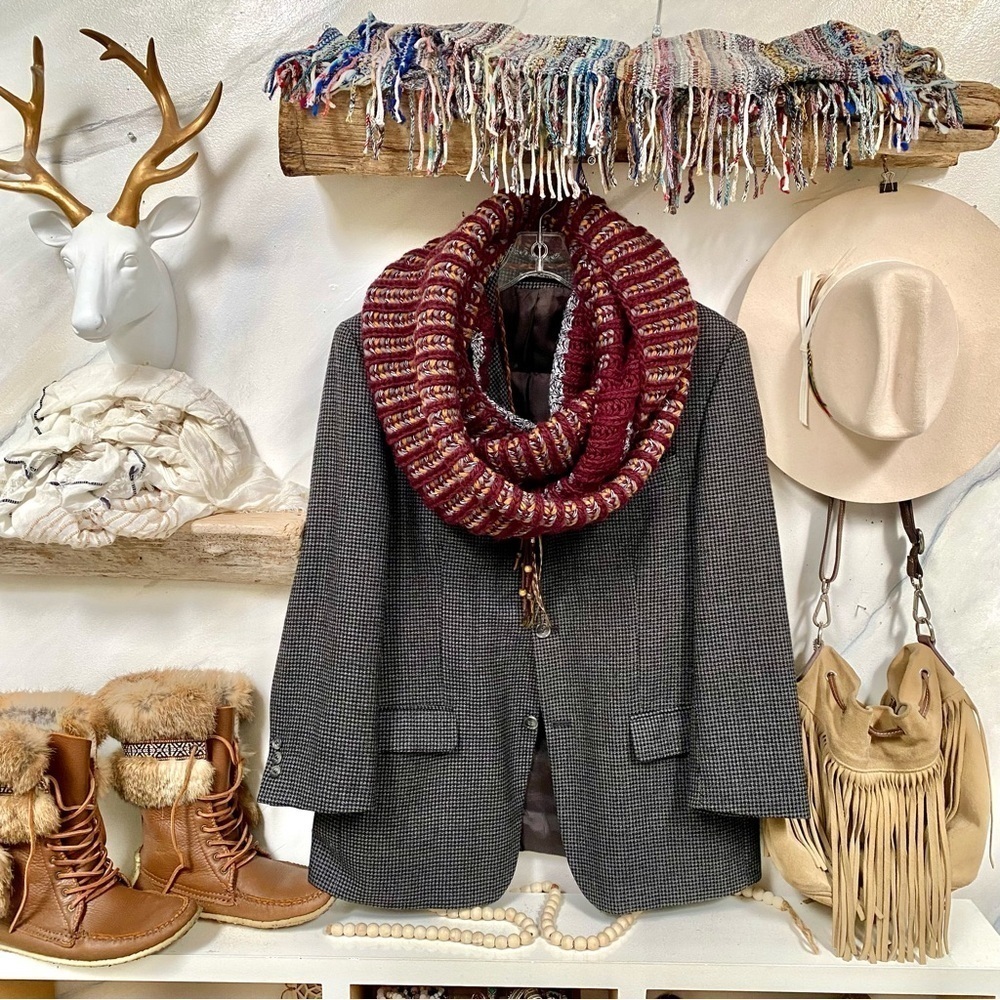 ROOTS mega chunky boho scarf w cabin vibe